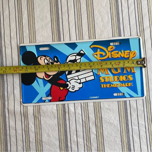 VTG Walt Disney Word MGM Studios Theme Park Mickey Mouse LICENSE PLATE - Picture 4 of 8